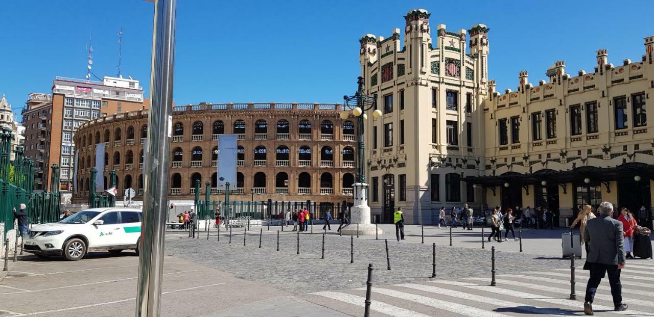 Edificio Tiziano Mercado Central Valencia Exterior photo